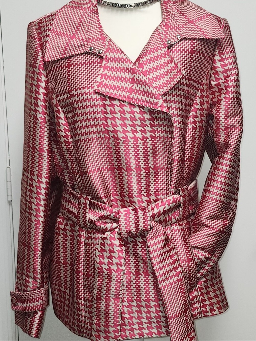 White House Black Market Pink Houndstooth Belted Trench Coat